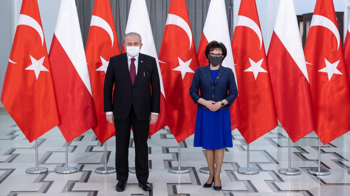Presidenta del Parlamento de Polonia: “Turquía nos está apoyando en materia de seguridad”