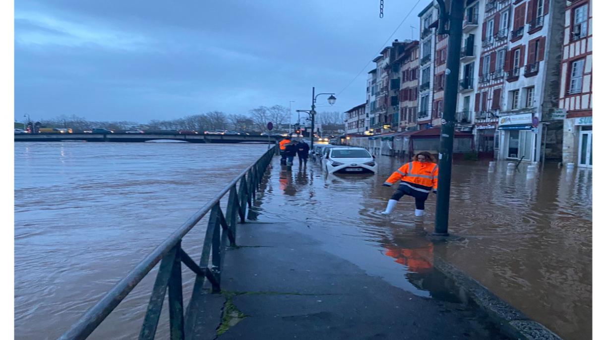 法国西南部发生洪水
