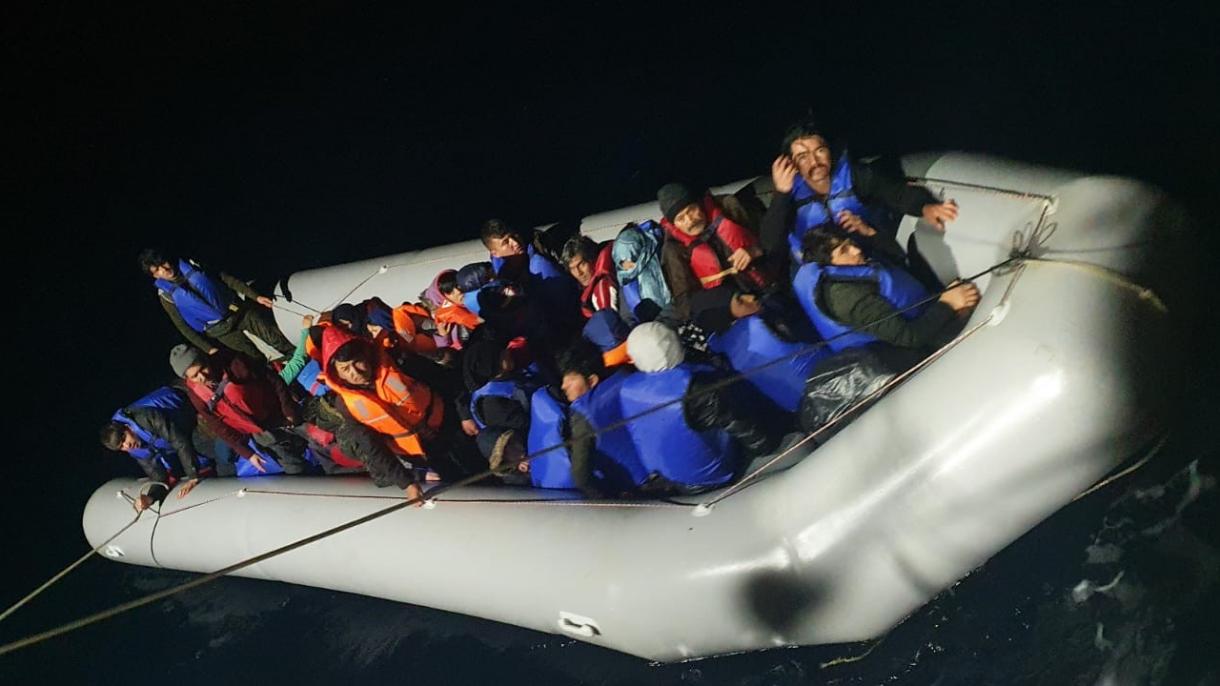 نجات 22 پناهجو توسط گارد ساحلی ترکیه