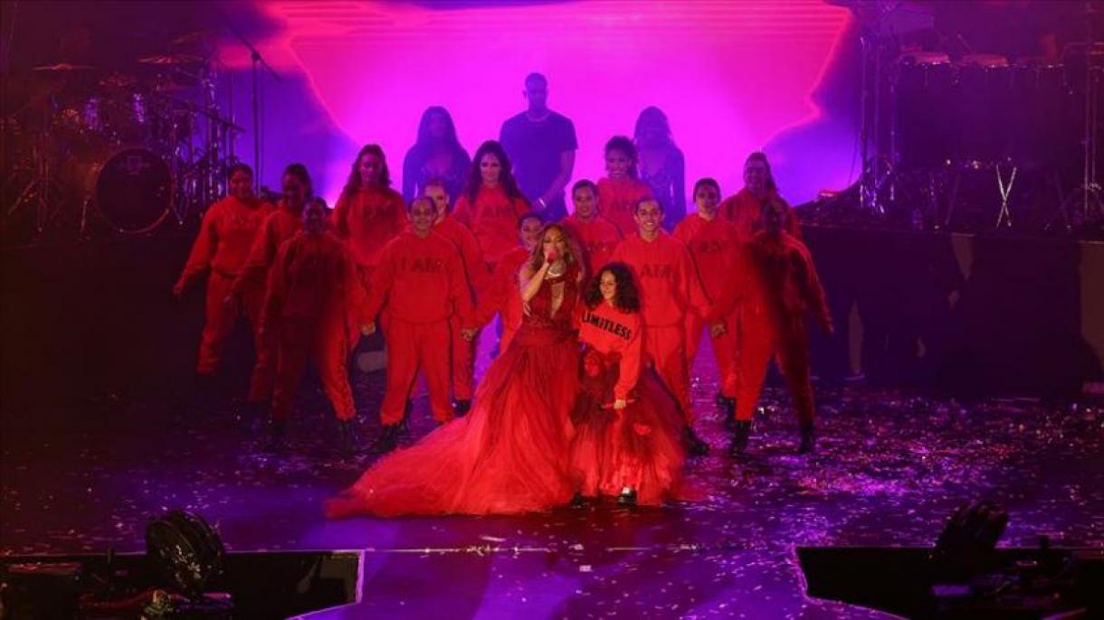 Amerikalik mashhur qo’shiqchi Jennifer Lopez Antaliyada konsert berdi