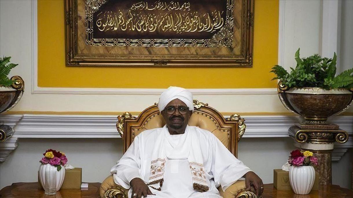 وزیر دفاع سودان: عمر البشیر بازداشت شده است