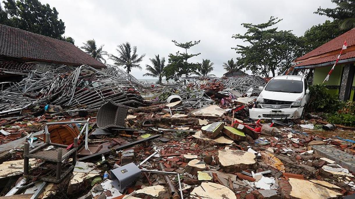 Bilanțul tsunami-ului din Indonezia