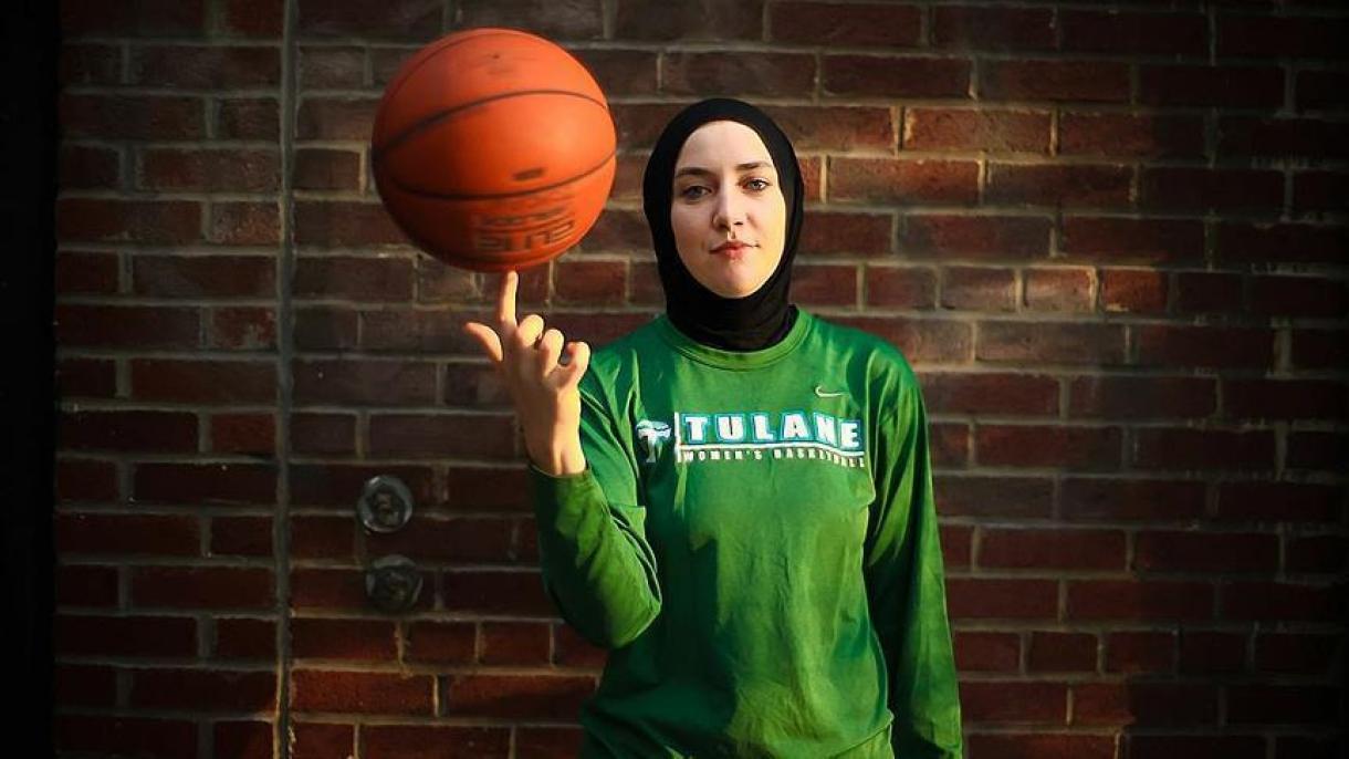 داشتن حجاب در ورزش بسکتبال آزاد شد