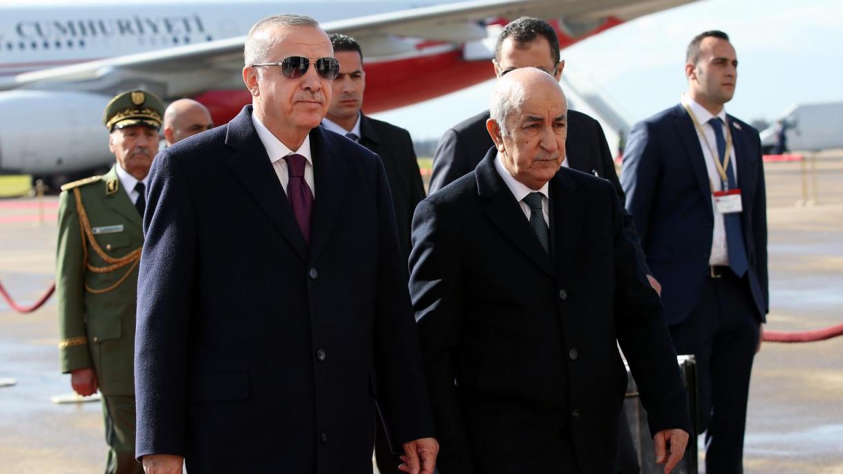 Turkiya prezidenti Rajap Tayyip Erdo’g’an Jazoyirga yetib bordi