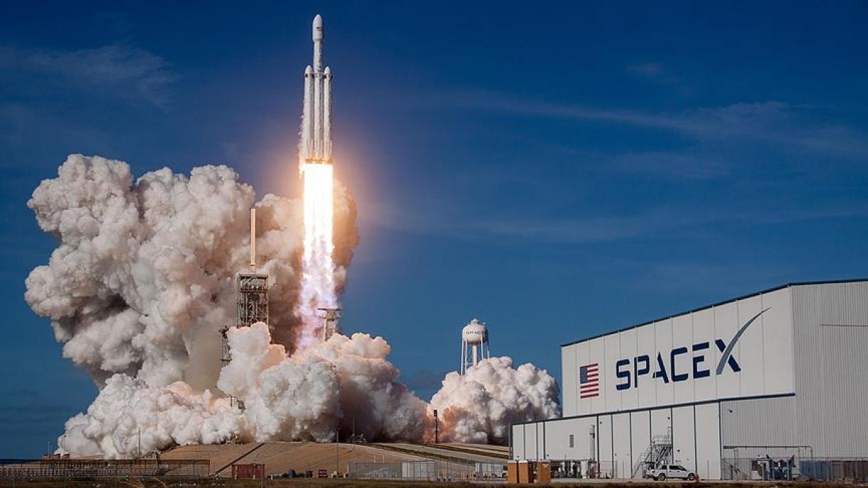 SpaceX: "Podemos começar voos espaciais com uma pessoa a bordo muito em breve"