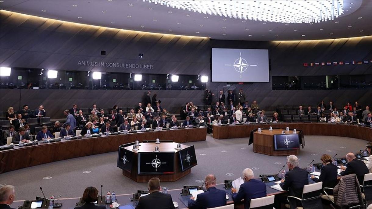 NATO decide alargar missão no Iraque