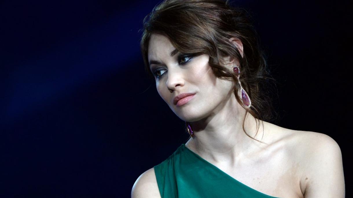 La actriz Olga Kurylenko da positivo por coronavirus