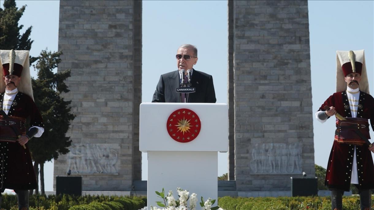 ولسمشر اردوغان : د چناق قلعه بری  زمونږ د لارې روښنايي ده او مونږ ترینه ډیر څه زده کړي