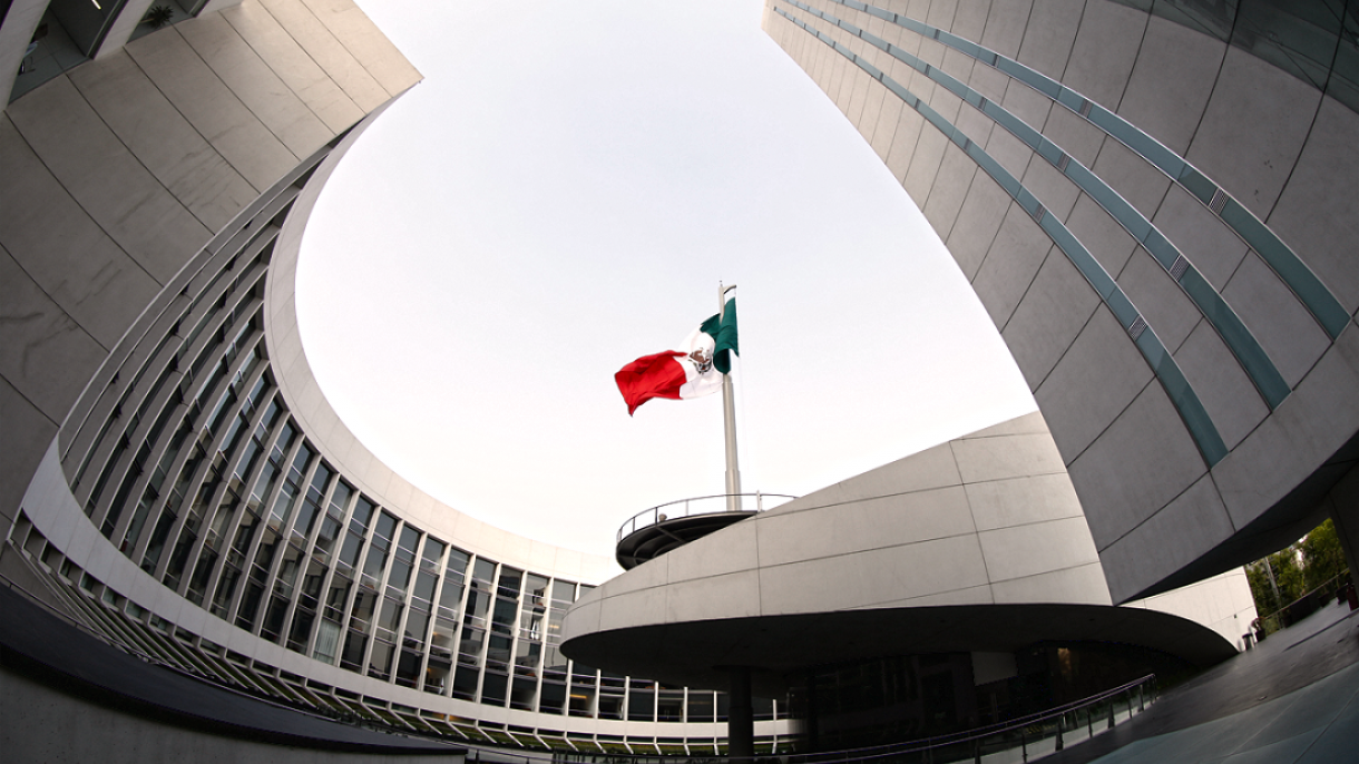 Senado mexicano aprueba ingresos que equivaldrán a 275.413 millones de dólares para 2018