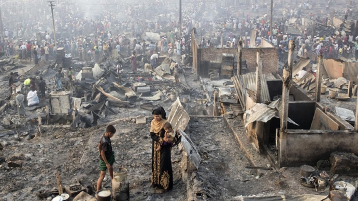 Bangladeşta bazar yandı