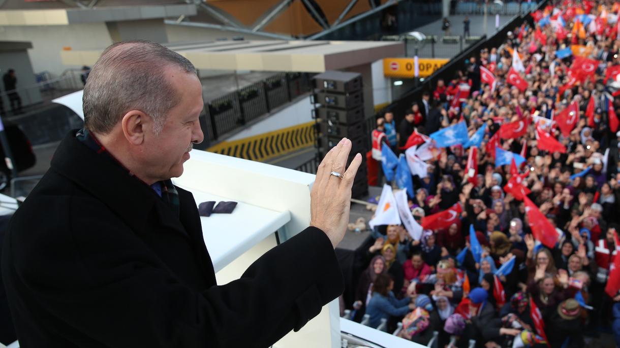 ერდოღანი უსკუდარში AKP-ს კონგრესზე სიტყვით გამოვიდა