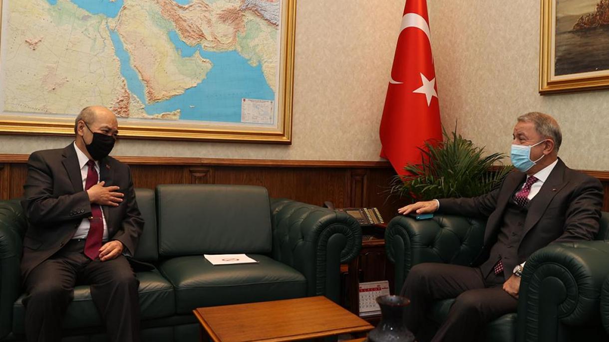 国防部长阿卡尔接见蒙古国大使拉弗丹