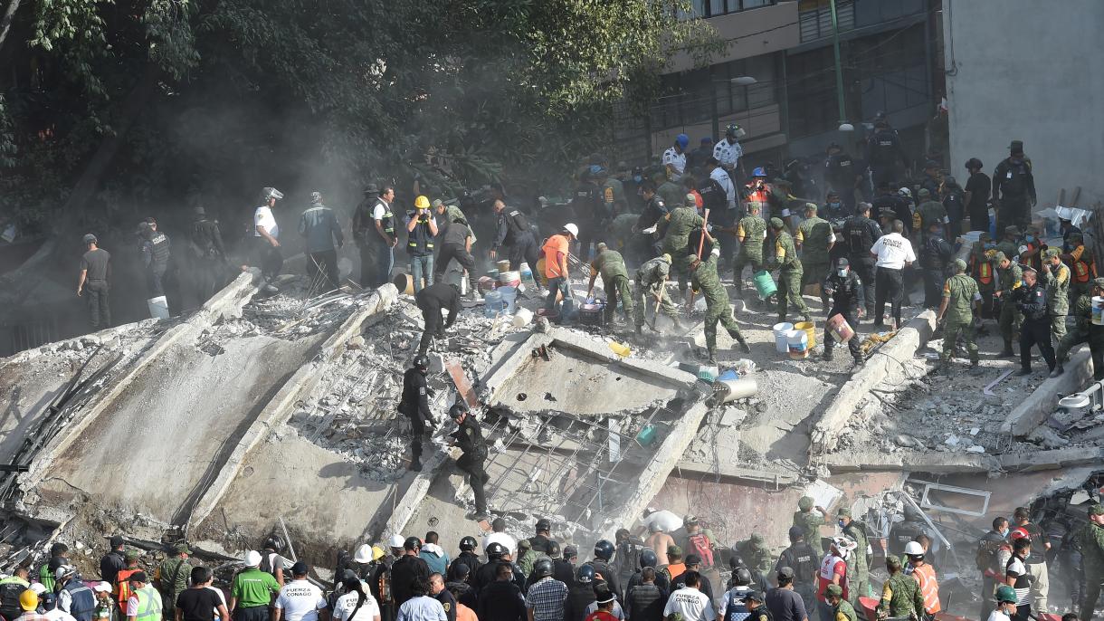 Más de 224 muertos por un fuerte terremoto en México