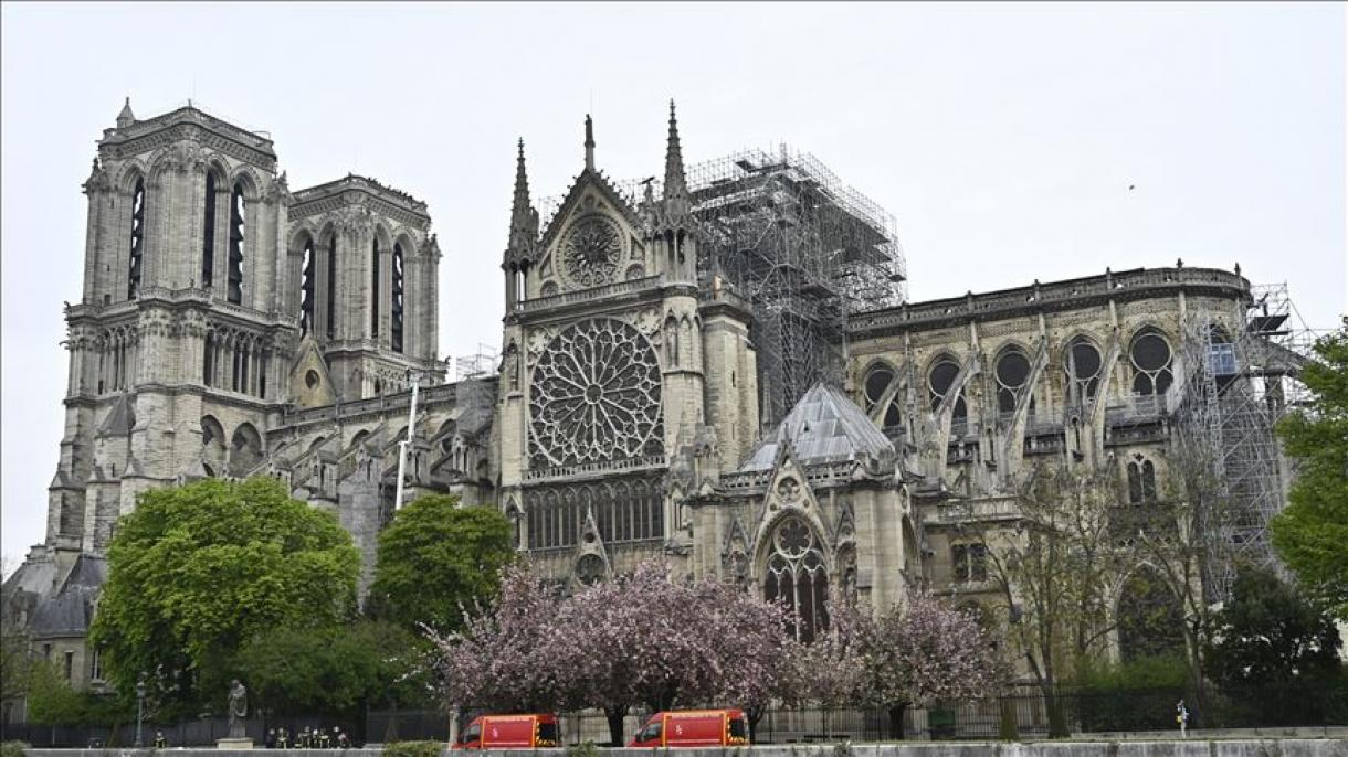 Arquiteto colombiano ganha concurso para reconstruir Notre Dame
