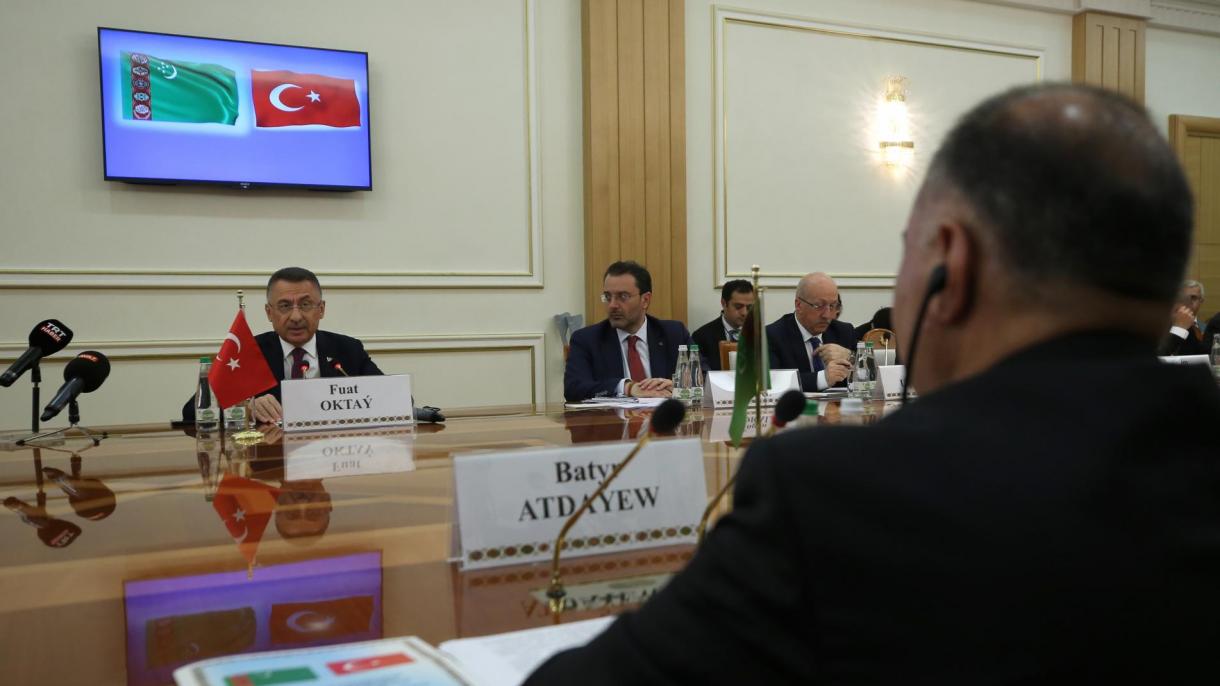 ترکمان گیس کو ترکی منتقل کرنےکے منصوبے پر کام جاری ہے: نائب صدر فواد اوکتائے