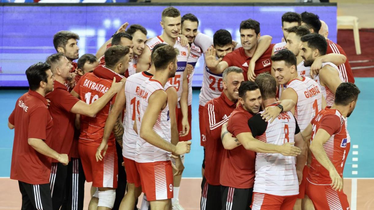La selección masculina turca de Voleibol se clasificia a la final en la