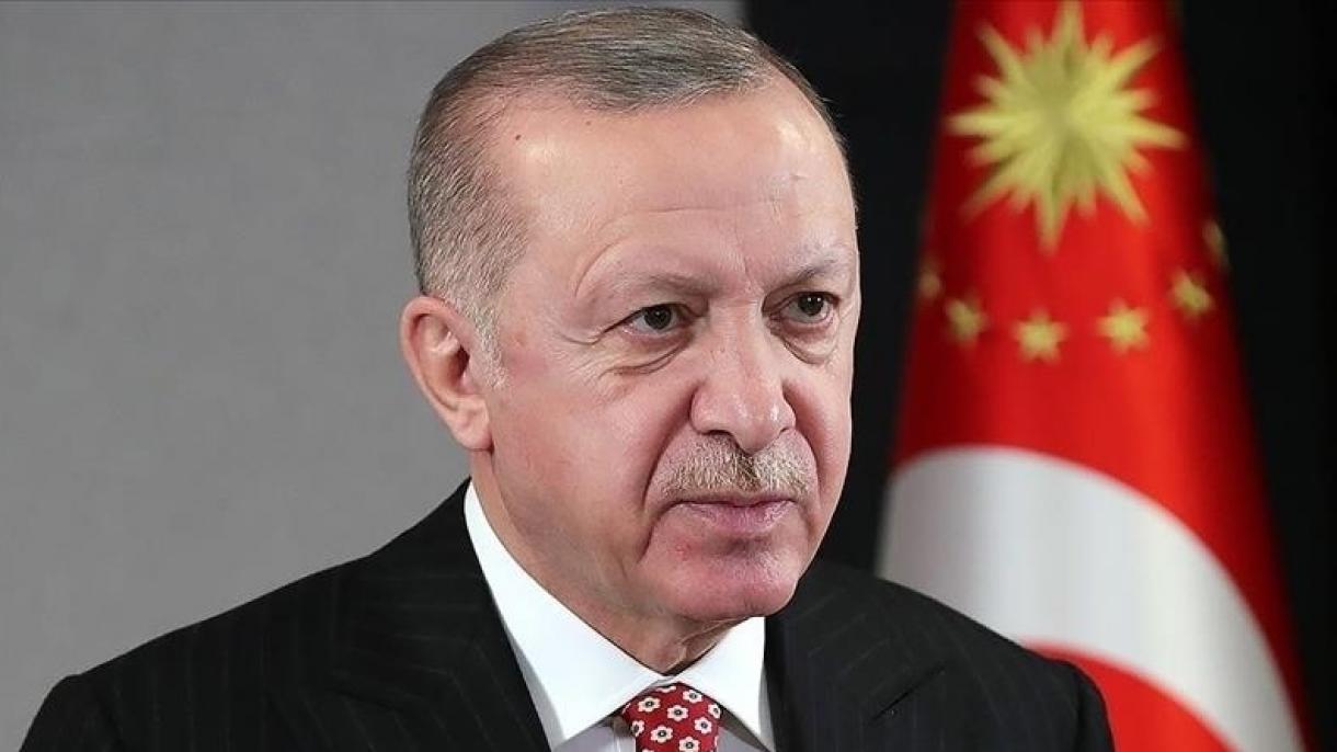 Erdogan: "Mi congratulo sinceramente con tutti i giornalisti che difendono la verità"