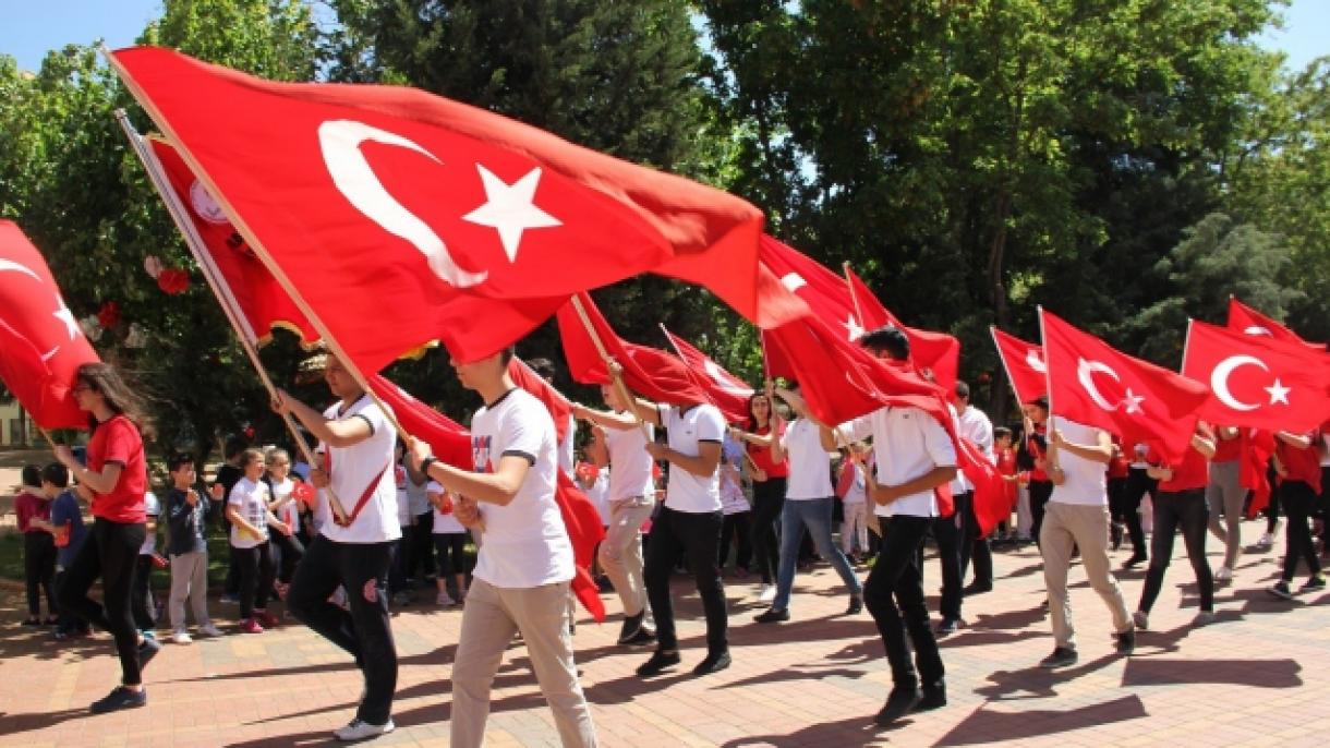 土耳其纪念5•19阿塔图尔克纪念日和青年与体育节