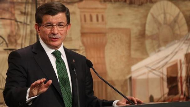 Premier Ahmet Davutoglu nei Paesi Basi per colloqui