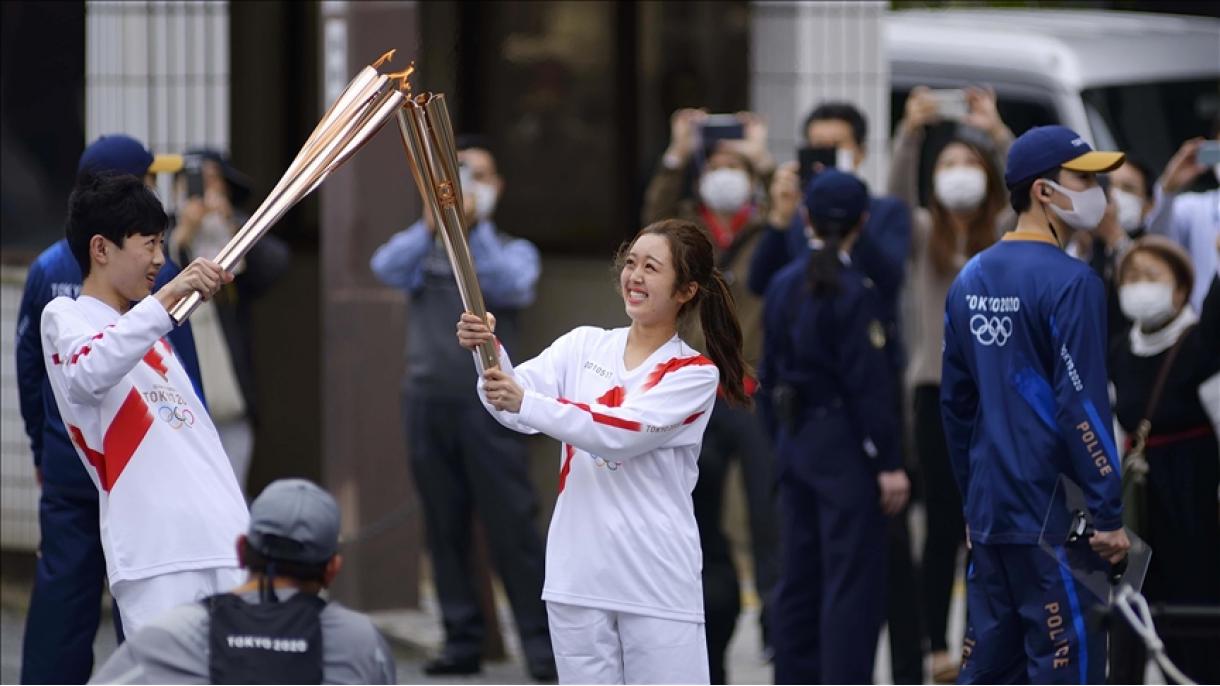 Equipo femenino de fútbol de Japón inició el relevo de la antorcha olímpica en Fukushima