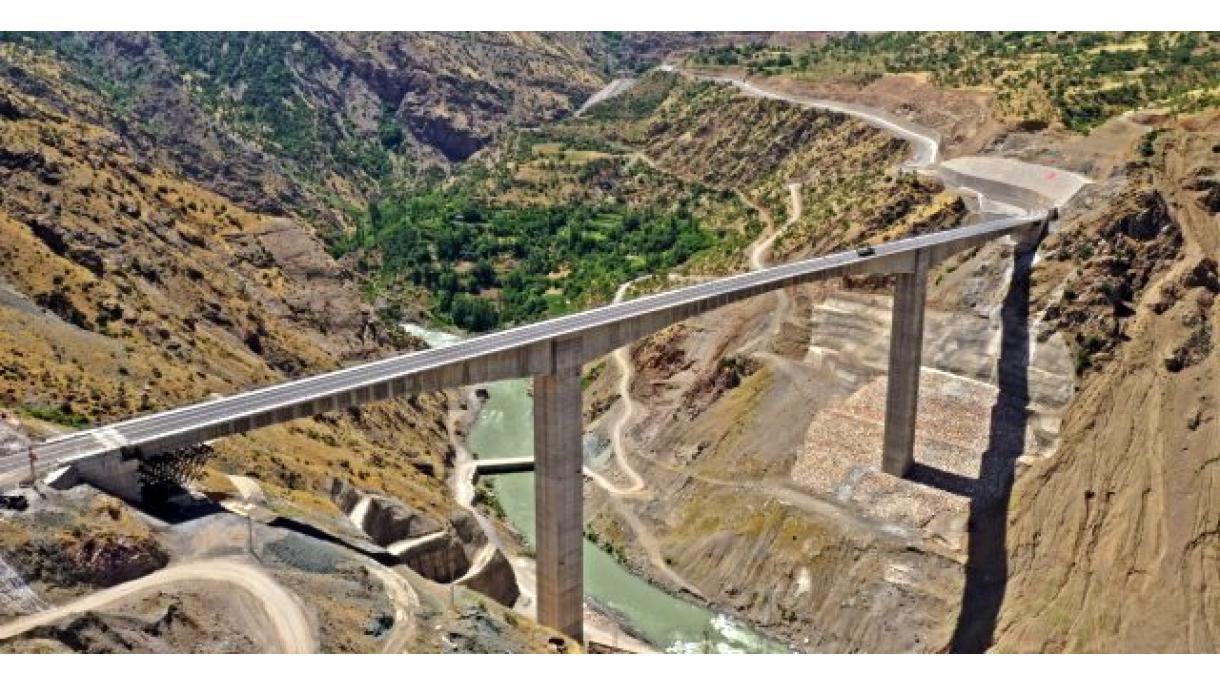Турция пуска в експлоатация най-високия си мост