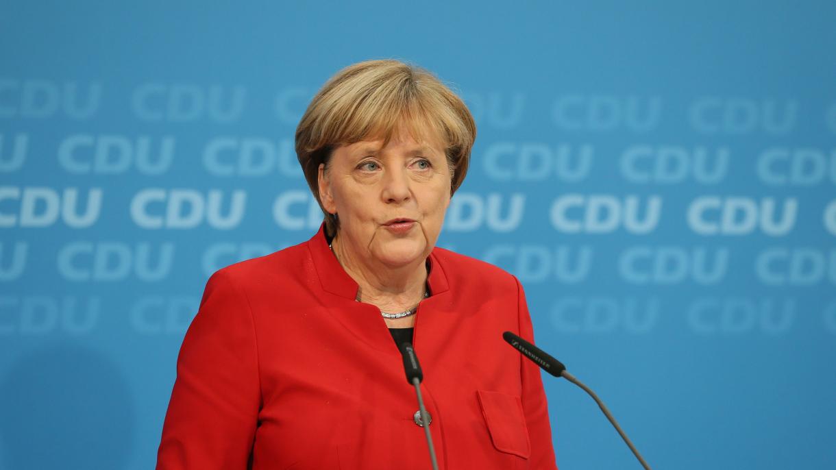 Angela Merkel elindul a német kancellári tisztségért