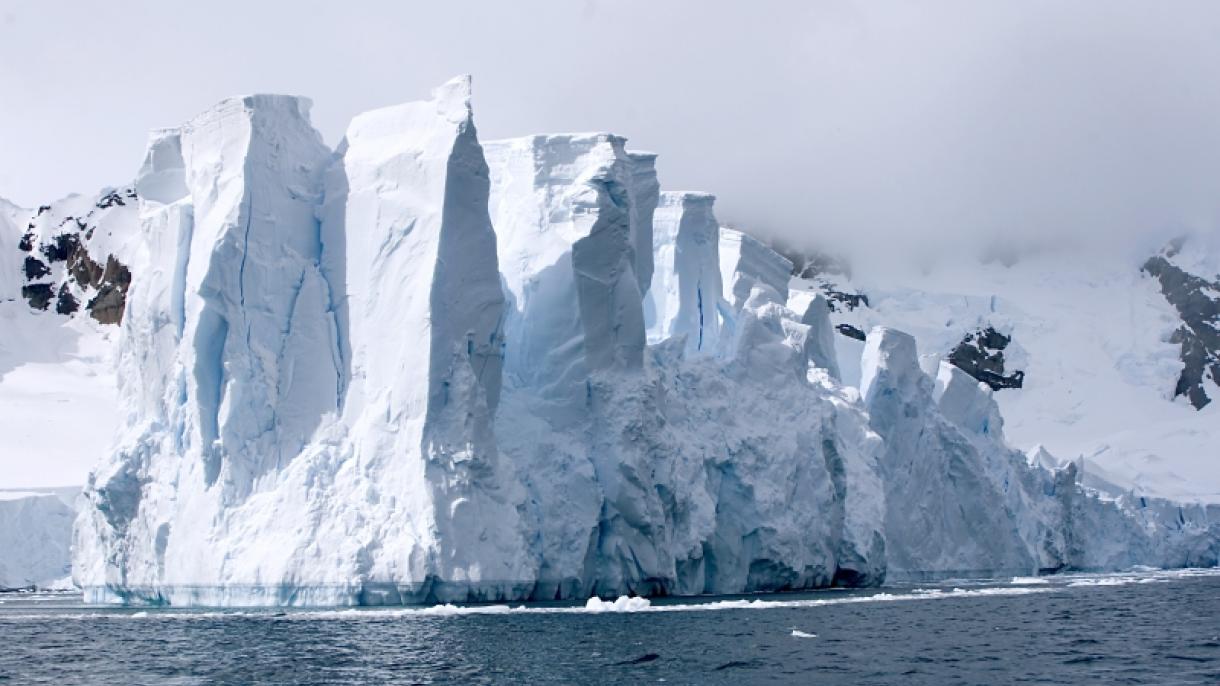 A Föld leghidegebb hőmérsékletét mérték a kelet-antarktiszi fennsíkon