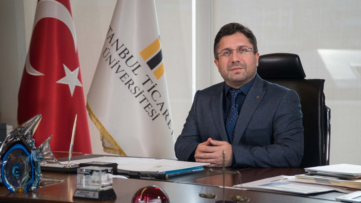 Istanbul tijorat universiteti rektori O'zbekiston xalqini bayram bilan tabrikladi