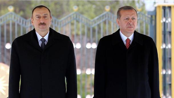 土耳其政府要员向阿塞拜疆政府和人民表示慰问
