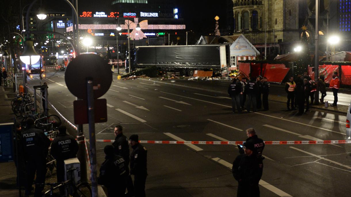 حمله راننده کامیون به عابران در استکهلم