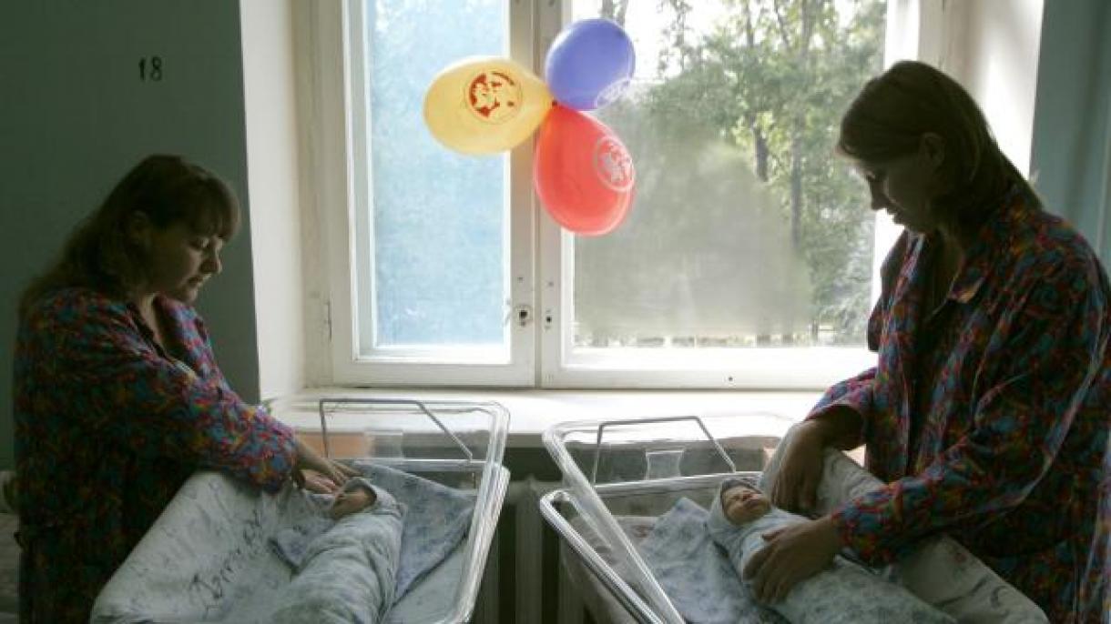 Recompensa de un millón de rublos para mujeres con 10 hijos en Rusia
