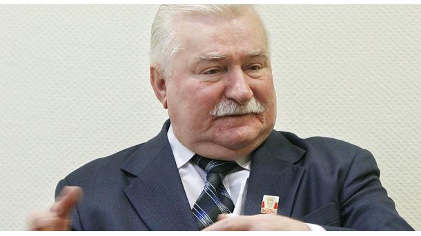 Alegan colaboración entre Walesa y la inteligencia