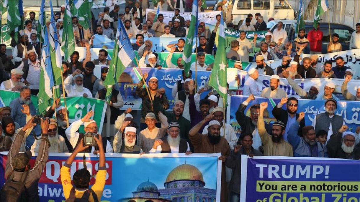 مردم پاکستان در اعتراض به تصمیم ترامپ در مورد قدس تظاهرات کردند