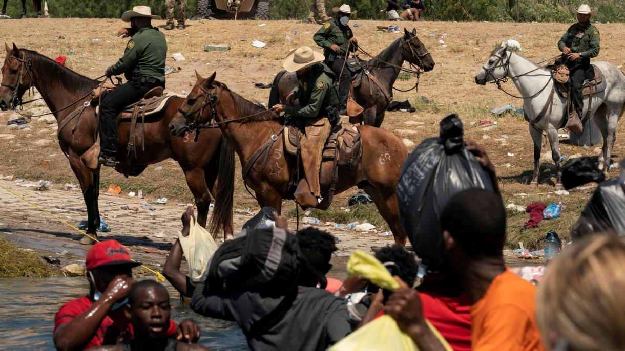 美国骑兵持鞭驱赶海地移民引起人权组织不满