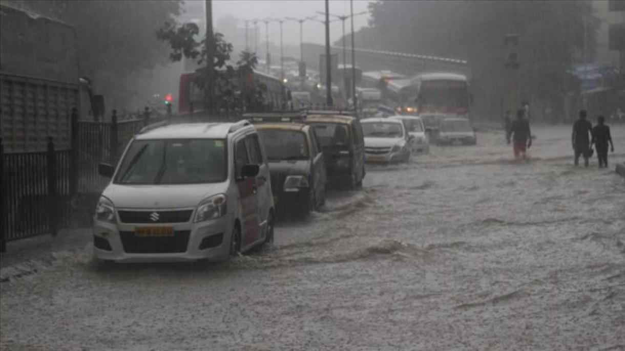 Φονικές βροχοπτώσεις στην Ινδία