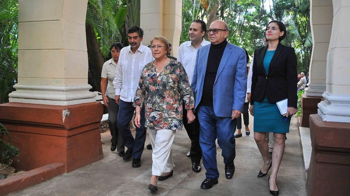 Bachelet está de visita oficial en Cuba