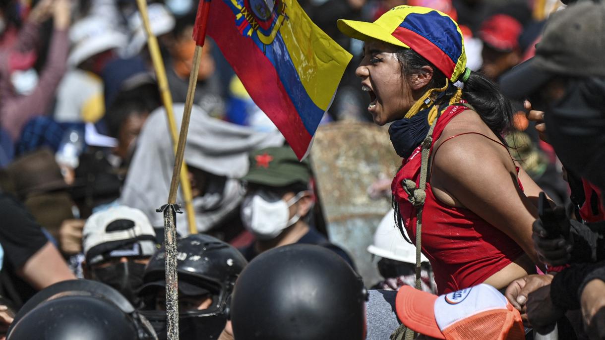 Cada vez más violentas las protestas antigubernamentales en Ecuador