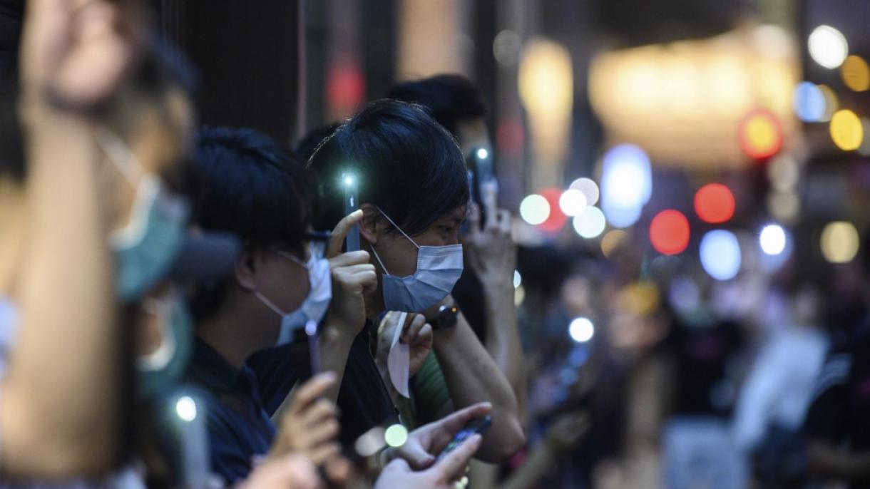 Em meio aos protestos são retomadas as aulas em Hong Kong