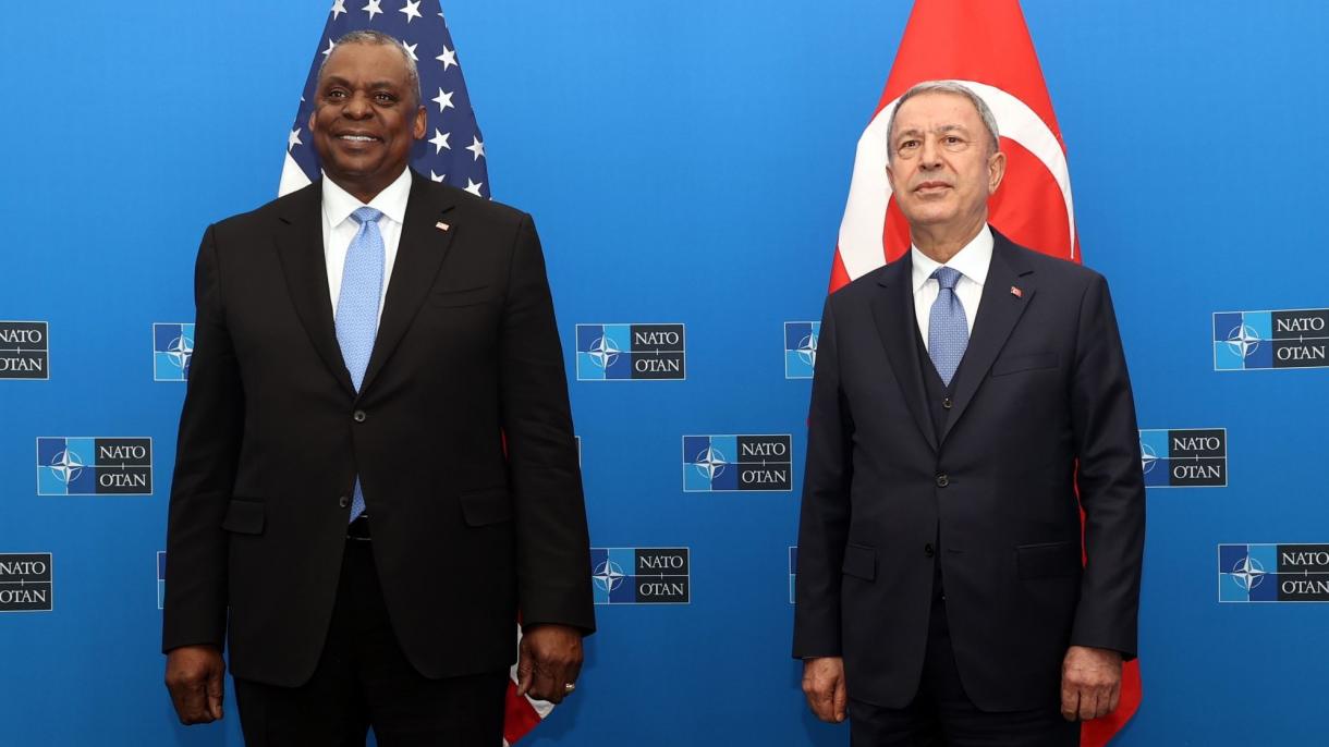 ترک وزیر دفاع کی امریکی ہم منصب سے ملاقات،اہم امور پر تبادلہ خیال