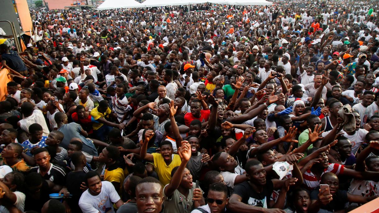 در ساحل عاج، مردم به کشورهای همسایه پناه بردند