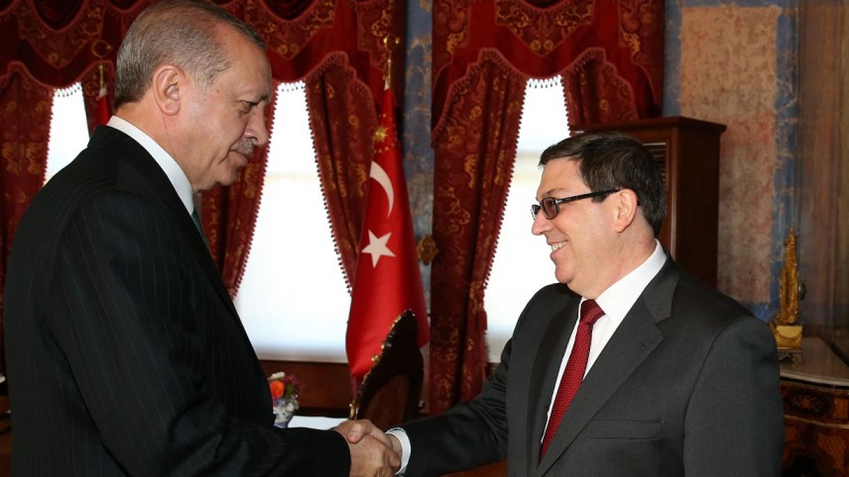 Presidente Erdogan se reúne com o ministro Rodriguez Parrilla em Istambul