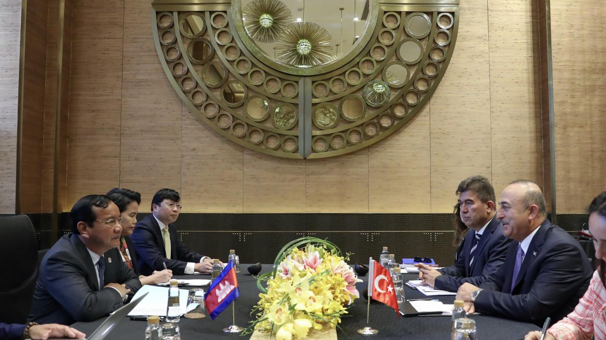 Çavuşoğlu representa a Turquía en la Reunión de la ASEAN en Filipinas