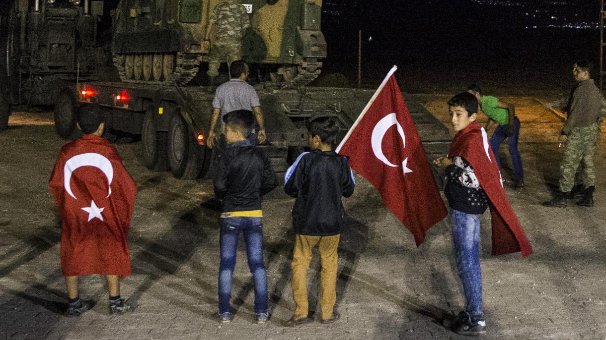 Идлиб посреща с радост турските сили...