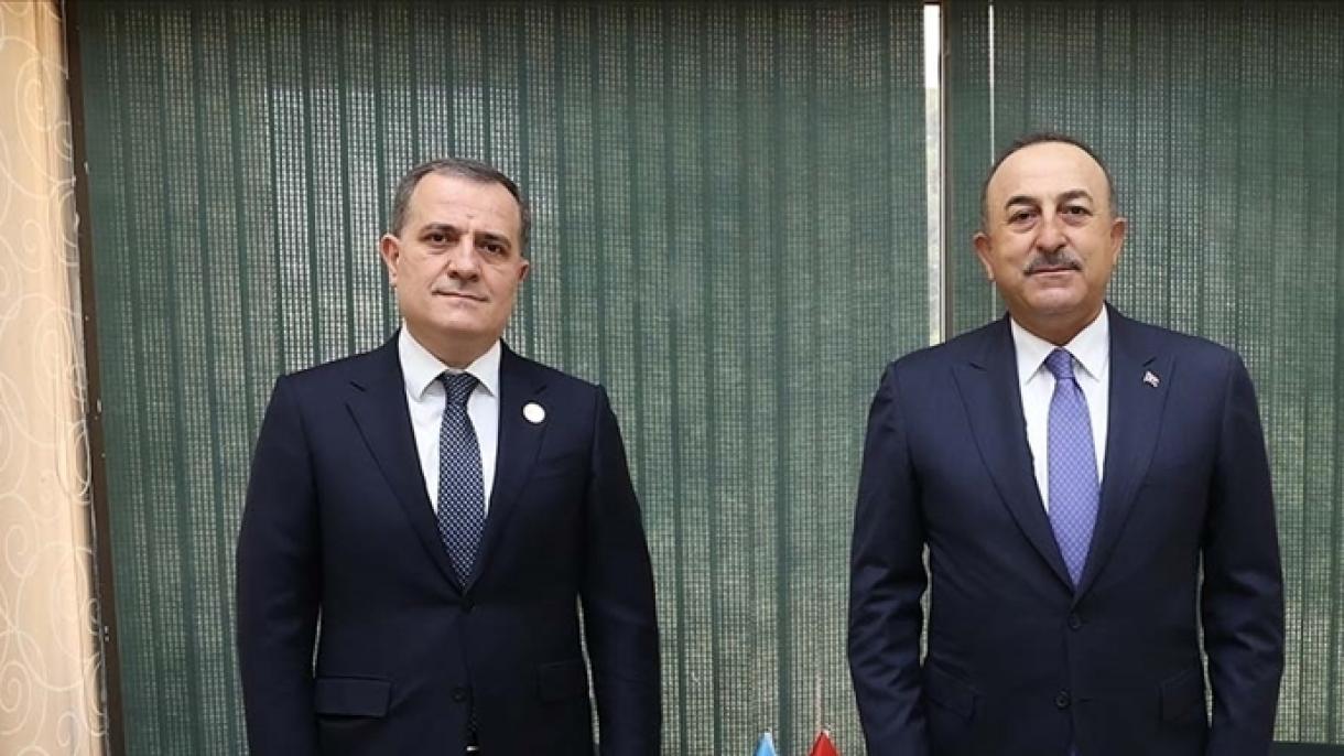 Il ministro Cavusoglu sente al telefono il suo omologo dell’Azerbaigian Bayramov