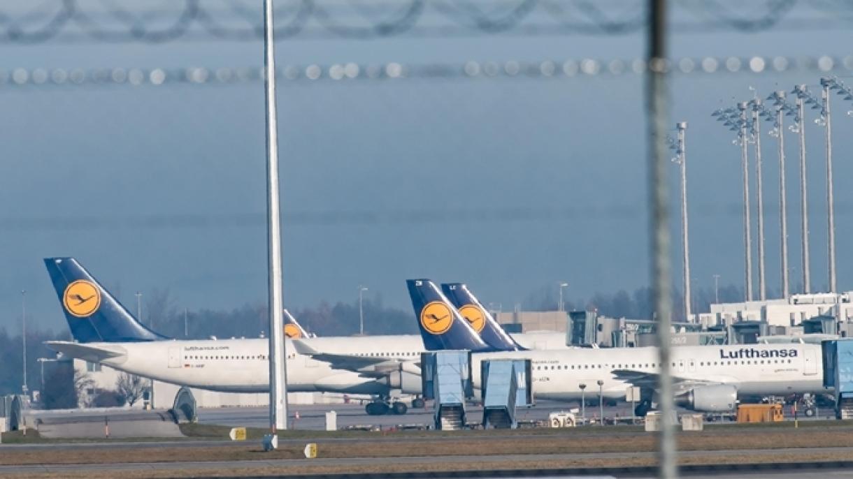 Nemes Howaýoly Firmasy Lufthansa Iş Taşlady