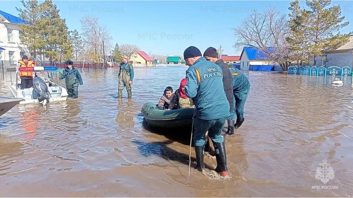 rusya'da baraj patladi.jpg