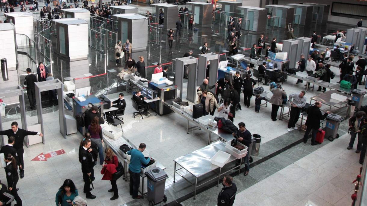 تعداد مسافرین فرودگاه های استانبول طی یک ماه بالغ بر 8 میلیون مسافر شد