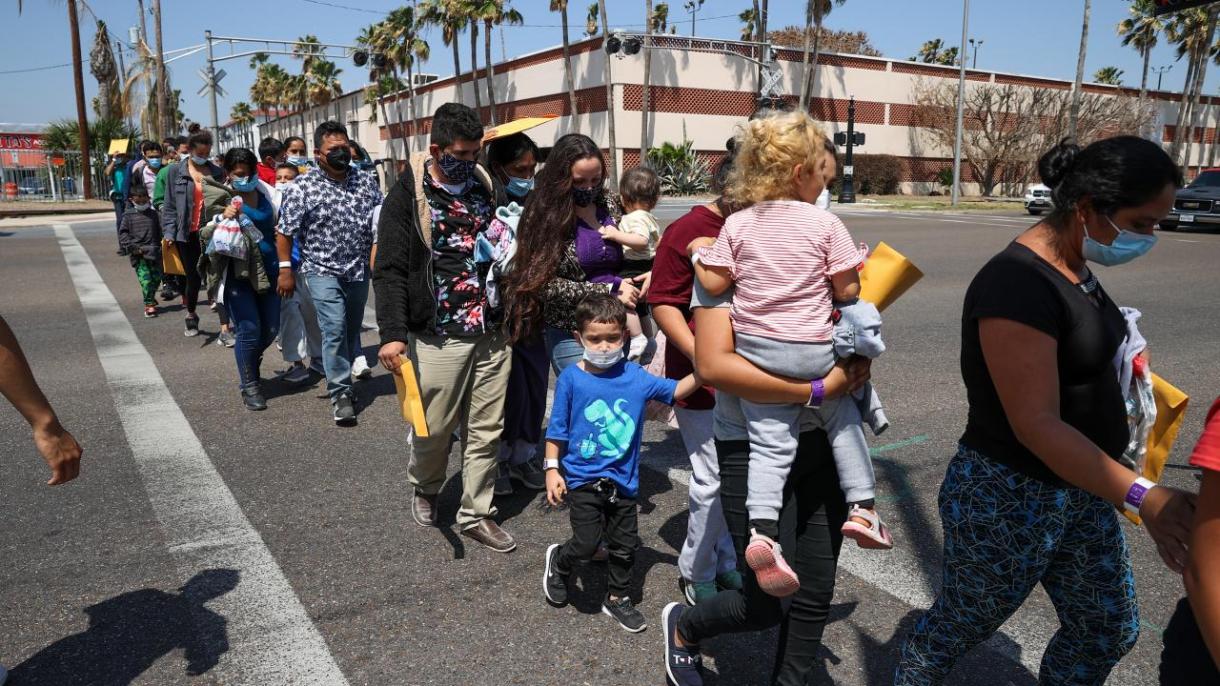 Número recorde de menores desacompanhados na fronteira entre o México e os EUA