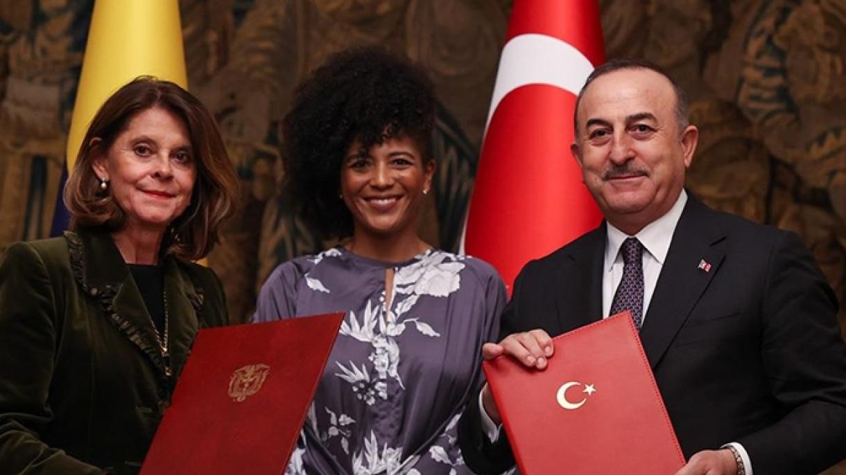 وزیر امور خارجه ترکیه به توسعه روابط با کشورهای منطقه آمریکای لاتین تاکید کرد