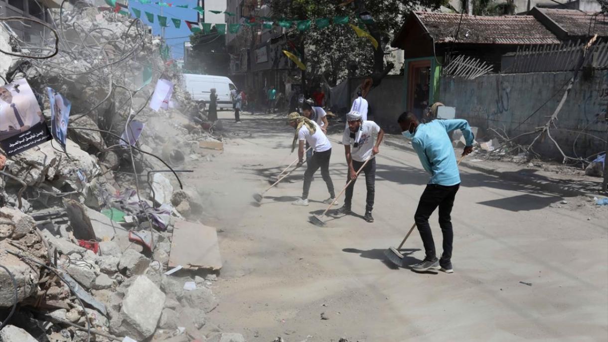 Gazze'de ateşkesin ardından sokaklar temizleniyor (11).jpg